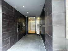 オフィスビル出入口