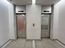 エレベーター(2基)