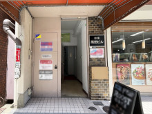 オフィスビル出入口