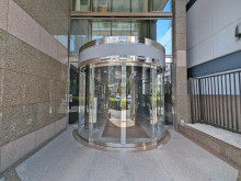 オフィスビル出入口