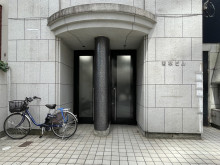 オフィスビル出入口