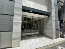 オフィスビル出入口