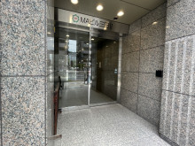 オフィスビル出入口