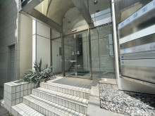 オフィスビル出入口