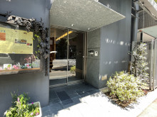 オフィスビル出入口