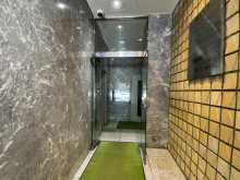 オフィスビル出入口