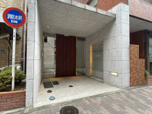 オフィスビル出入口