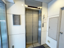 エレベーター(1基)