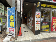 オフィスビル出入口