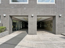 オフィスビル出入口