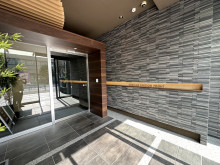 オフィスビル出入口