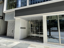 オフィスビル出入口