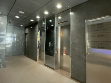 エレベーター(2基)