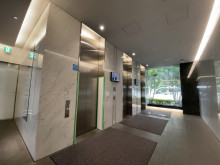 エレベーター(3基)