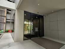 オフィスビル出入口