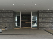 オフィスビル出入口