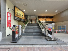 オフィスビル出入口