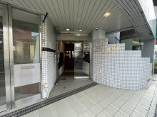 オフィスビル出入口