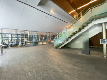 エントランスホール