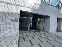 オフィスビル出入口