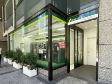 1階の三井住友銀行 