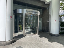 オフィスビル出入口