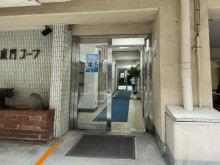 オフィスビル出入口