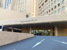 オフィスビル出入口