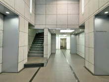 エントランスホール