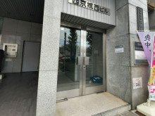 オフィスビル出入口