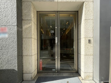 オフィスビル出入口