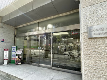 オフィスビル出入口