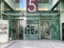 商業施設出入口