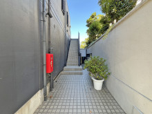 オフィスビル出入口