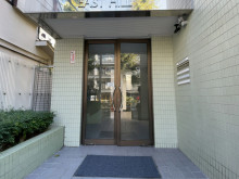 オフィスビル出入口