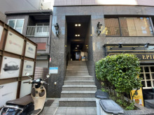 オフィスビル出入口