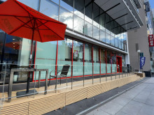 1階のまいばすけっと千葉駅前大通り店