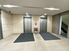 エレベーター(2基)