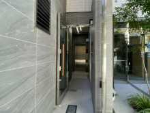 オフィスビル出入口