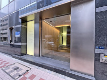 オフィスビル出入口