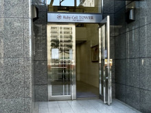 オフィスビル出入口