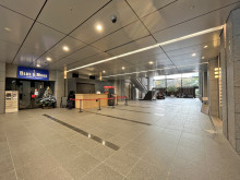 エントランスホール