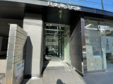 オフィスビル出入口