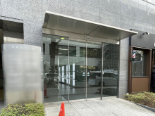 オフィスビル出入口