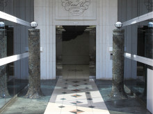 オフィスビル出入口