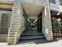 オフィスビル出入口