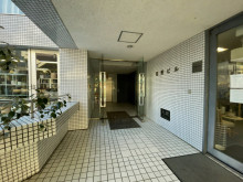 オフィスビル出入口