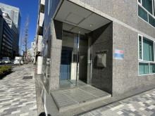 オフィスビル出入口