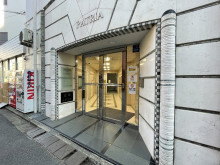 オフィスビル出入口