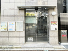 オフィスビル出入口